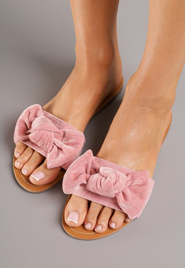 Born2be - Różowe Klapki na Płaskiej Podeszwie z Kokardką Zovia. Okazja: na spacer. Kolor: różowy. Materiał: jeans. Sezon: wiosna. Obcas: na płaskiej podeszwie. Styl: elegancki