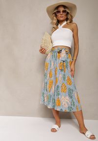 Renee - Jasnoniebieskie Spodnie Szwedy z Bawełną High Waist Wykończone Gumką w Talii Pasefia. Okazja: do pracy, na co dzień. Stan: podwyższony. Kolor: niebieski. Materiał: bawełna. Styl: casual, elegancki