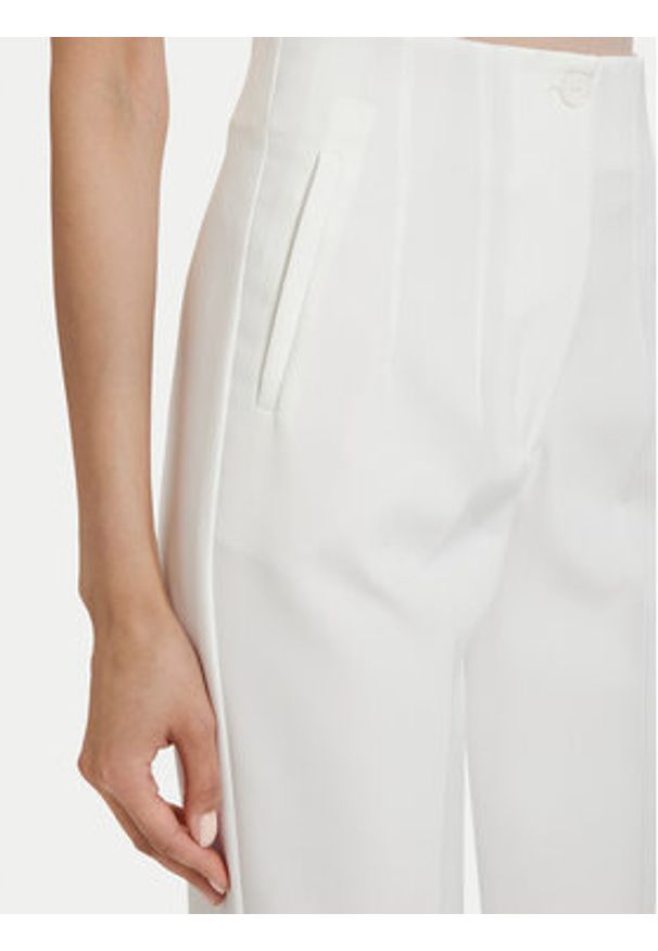 ACCESS FASHION Spodnie materiałowe 63-5132-135 Biały Regular Fit. Kolor: biały. Materiał: syntetyk