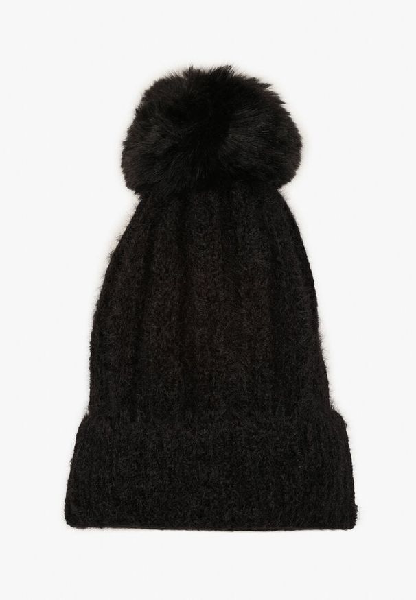 Renee - Czarna Prążkowana Czapka Ozdobiona Pomponem Vamilora. Kolor: czarny. Materiał: prążkowany. Wzór: aplikacja. Sezon: jesień. Styl: elegancki, casual