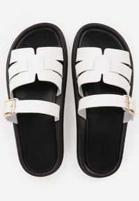 Renee - Białe Klapki z Przekładanymi Paskami i Regulacją z Klamrą Celilye. Okazja: na co dzień. Kolor: biały. Materiał: koronka. Sezon: lato. Styl: casual, boho #6