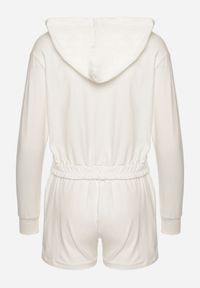 Born2be - Biały Bawełniany Komplet Sportowy Bluza z Kapturem i Szorty Izilia. Kolor: biały. Materiał: bawełna #3