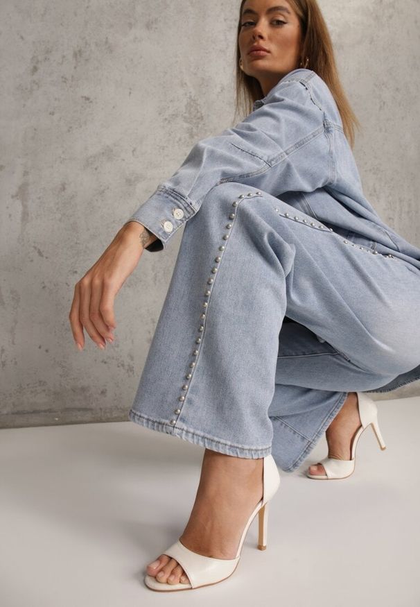 Renee - Niebieskie Szerokie Jeansy Ozdobione Nitami High Waist z Bawełną Typhele. Okazja: na co dzień. Stan: podwyższony. Kolor: niebieski. Wzór: aplikacja. Sezon: wiosna. Styl: casual, klasyczny