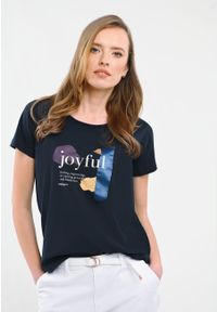 Volcano - T-shirt z nadrukiem T-JOYFULL. Kolekcja: plus size. Kolor: niebieski. Materiał: skóra, elastan, bawełna, materiał. Długość rękawa: krótki rękaw. Długość: krótkie. Wzór: nadruk. Styl: klasyczny