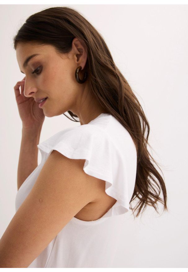 bonprix - T-shirt z mieszanki wiskozy. Kolor: biały. Materiał: wiskoza, koronka. Wzór: koronka