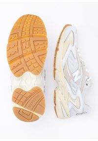 Buty treningowe męskie białe New Balance ML725T. Kolor: biały. Materiał: guma, materiał, syntetyk. Szerokość cholewki: normalna. Sezon: lato. Sport: fitness #3