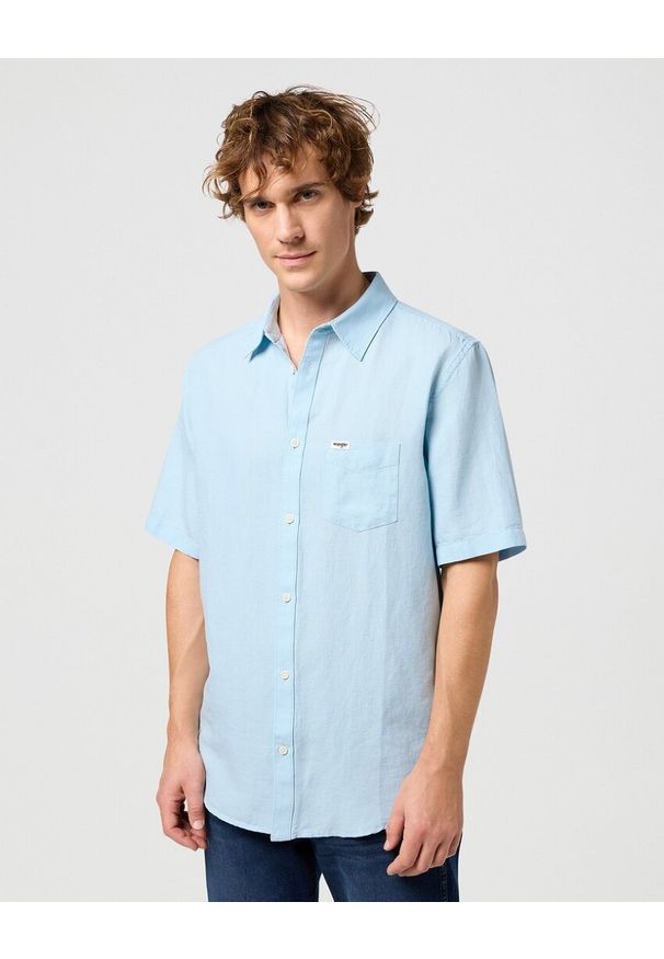 Wrangler - WRANGLER SS 1 PKT SHIRT MĘSKA KOSZULA ELEGANCKA DREAM BLUE 112352188 W5K0012098. Styl: elegancki