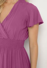 Born2be - Fioletowa Bawełniana Sukienka z Gumkami w Talii z Kopertowym Dekoltem i Falbankami Lolana. Typ kołnierza: kołnierz z falbankami. Kolor: fioletowy. Materiał: bawełna. Długość rękawa: krótki rękaw. Typ sukienki: kopertowe #4