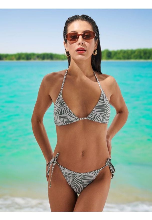 Sinsay - Dół od bikini - zielony. Kolor: zielony. Materiał: włókno, materiał