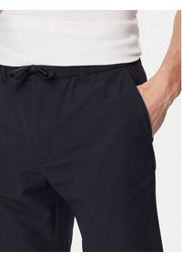 BOSS Szorty materiałowe 50562365 Granatowy Regular Fit. Kolor: niebieski. Materiał: syntetyk #3