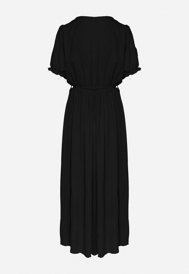 Born2be - Czarna Kopertowa Sukienka z Bawełną i Paskiem Ivellevia. Okazja: na co dzień. Typ kołnierza: dekolt w serek. Kolor: czarny. Materiał: bawełna. Długość rękawa: długi rękaw. Sezon: lato. Typ sukienki: kopertowe. Styl: elegancki, klasyczny, casual