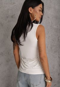 Renee - Biała Bluzka Top Bez Rękawów ze Stójką Nedire. Typ kołnierza: kołnierzyk stójkowy. Kolor: biały. Materiał: jeans, materiał, elastan, poliester. Długość rękawa: bez rękawów. Styl: elegancki #6