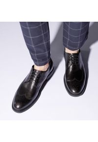 Wittchen - Męskie buty derby skórzane z płaskim szwem czarne. Okazja: do pracy, na co dzień. Kolor: czarny. Materiał: skóra. Wzór: aplikacja. Styl: casual, elegancki #6