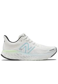 Buty New Balance Fresh Foam 1080 v12 W108012N - białe. Kolor: biały. Materiał: guma, syntetyk, materiał. Szerokość cholewki: normalna. Sport: fitness, bieganie