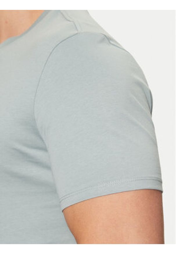 Guess T-Shirt M2YI71 I3Z14 Szary Slim Fit. Kolor: szary. Materiał: bawełna