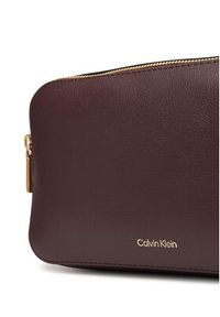 Calvin Klein Torebka Foil Logo Elongated Camera Bag LV04F3276G Bordowy. Kolor: czerwony. Materiał: skórzane #4