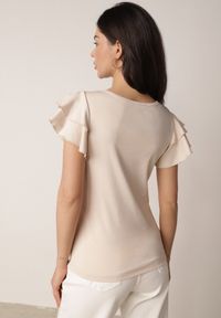 Born2be - Beżowa Bawełniana Bluzka o Prostym Kroju z Krótkim Rękawem z Falbanek Himoni. Okazja: do pracy, na co dzień. Typ kołnierza: kołnierz z falbankami. Kolor: beżowy. Materiał: bawełna. Długość rękawa: krótki rękaw. Długość: krótkie. Styl: elegancki, klasyczny, casual #7