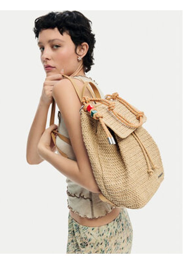 Desigual Plecak 26SAKO01 Beżowy. Kolor: beżowy. Materiał: syntetyk