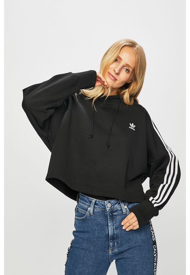 adidas Originals - Bluza. Typ kołnierza: kaptur. Kolor: czarny. Materiał: bawełna, dzianina. Wzór: nadruk, aplikacja, gładki