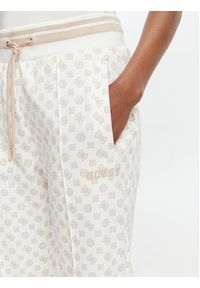 Guess Spodnie dresowe V5YB20 KB212 Kremowy Regular Fit. Kolor: kremowy. Materiał: syntetyk #3