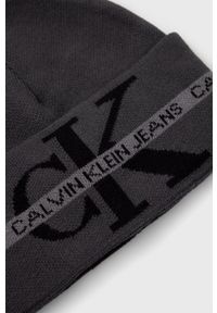Calvin Klein Jeans - Czapka. Kolor: czarny. Materiał: bawełna, dzianina, materiał