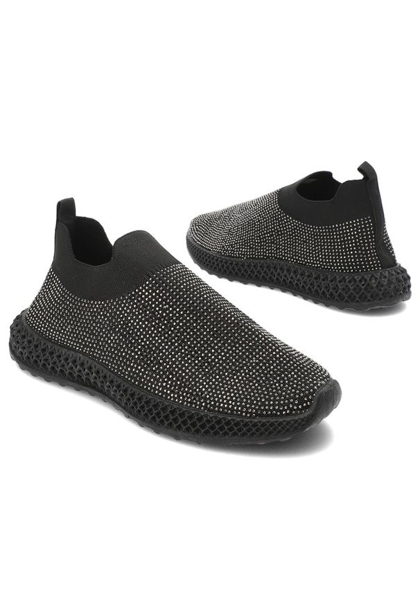 Czarne Półbuty S.Barski Modne Wsuwane Obuwie Damskie. Okazja: na co dzień. Zapięcie: bez zapięcia. Kolor: czarny. Materiał: materiał. Wzór: aplikacja. Styl: casual