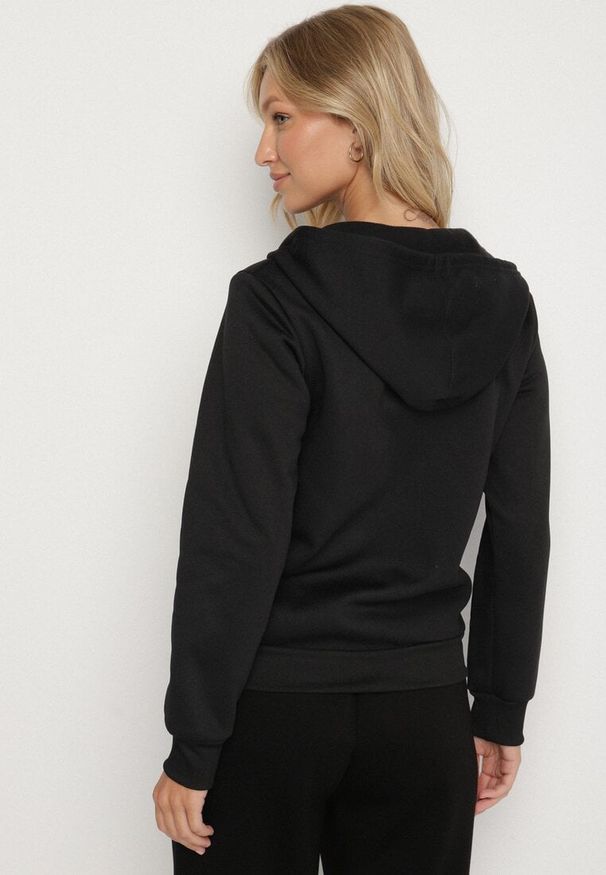 Born2be - Czarna Rozpinana Bluza z Kapturem Bawełną i Sznurkami Viltara. Okazja: na co dzień. Typ kołnierza: kaptur. Kolor: czarny. Materiał: bawełna. Styl: casual