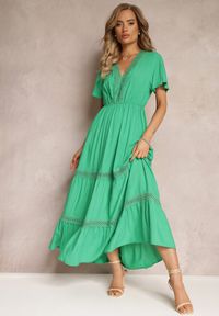 Renee - Zielona Sukienka Ilythyrra. Kolor: zielony. Materiał: tkanina, koronka. Długość rękawa: krótki rękaw. Wzór: aplikacja, koronka. Typ sukienki: proste. Styl: boho. Długość: midi #1