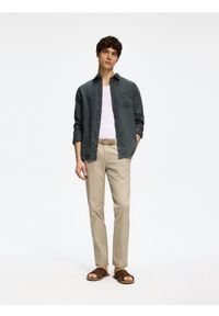 Reserved - Spodnie chino slim fit - beżowy. Kolor: beżowy. Materiał: bawełna, tkanina