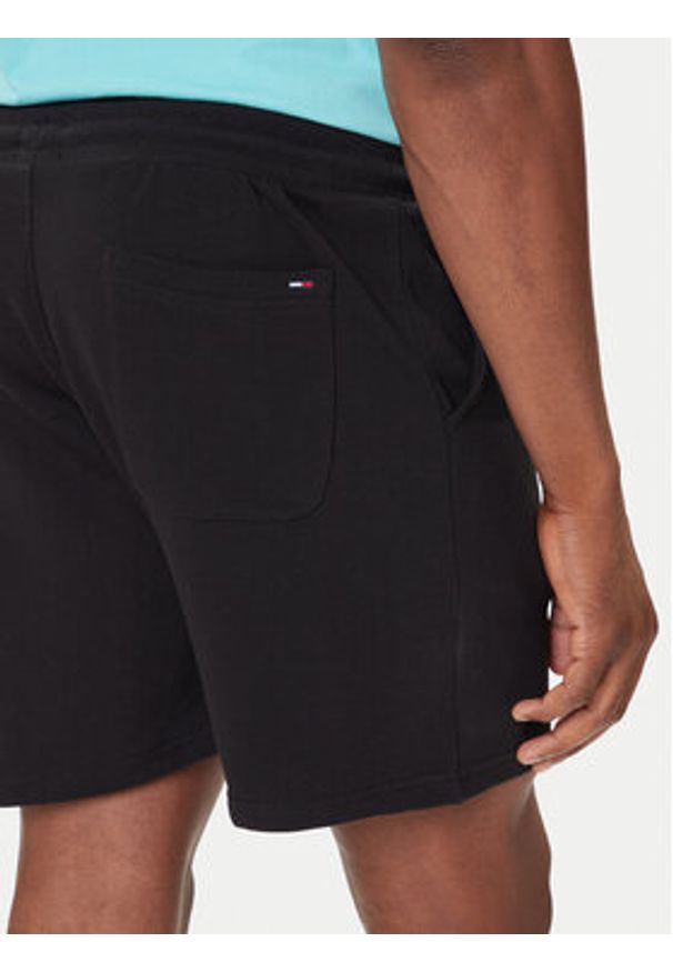 Tommy Jeans Szorty sportowe Stack Logo DM0DM21803 Czarny Relaxed Fit. Kolor: czarny. Materiał: bawełna. Styl: sportowy