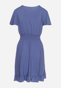 Born2be - Niebieska Bawełniana Sukienka z Gumkami w Talii z Kopertowym Dekoltem i Falbankami Lolana. Typ kołnierza: kołnierz z falbankami. Kolor: niebieski. Materiał: bawełna. Długość rękawa: krótki rękaw. Typ sukienki: kopertowe #3