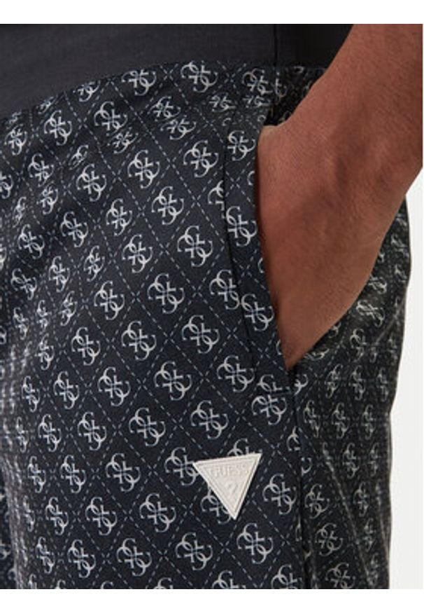 Guess Szorty sportowe Z4YD03 K7122 Czarny Regular Fit. Kolor: czarny. Materiał: bawełna. Styl: sportowy