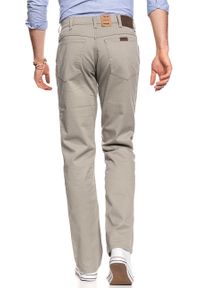 Wrangler - WRANGLER SPODNIE MĘSKIE REGULAR FIT CAMEL W10IHH175 #8