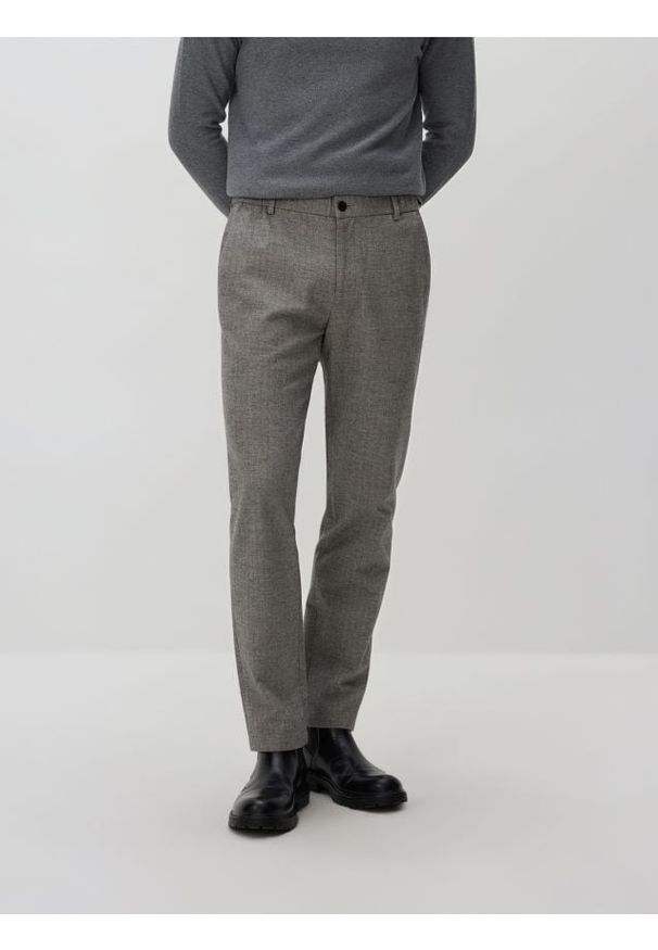 Reserved - Spodnie chino slim w kratę - ciemnoszary. Kolor: szary. Materiał: tkanina, wełna