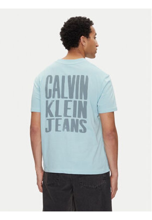 Calvin Klein Jeans T-Shirt Painted J30J327523 Błękitny Regular Fit. Kolor: niebieski. Materiał: bawełna