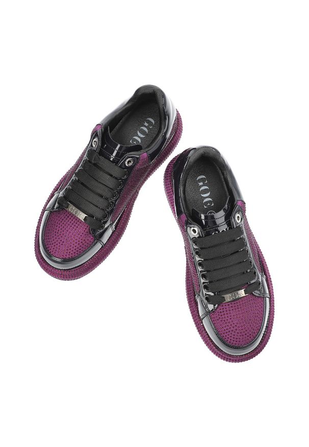 GOE - Fioletowe Sneakersy Goe Modne Obuwie Damskie. Okazja: na co dzień, na spacer. Kolor: fioletowy. Materiał: lakier, materiał. Szerokość cholewki: normalna. Wzór: aplikacja. Sport: turystyka piesza