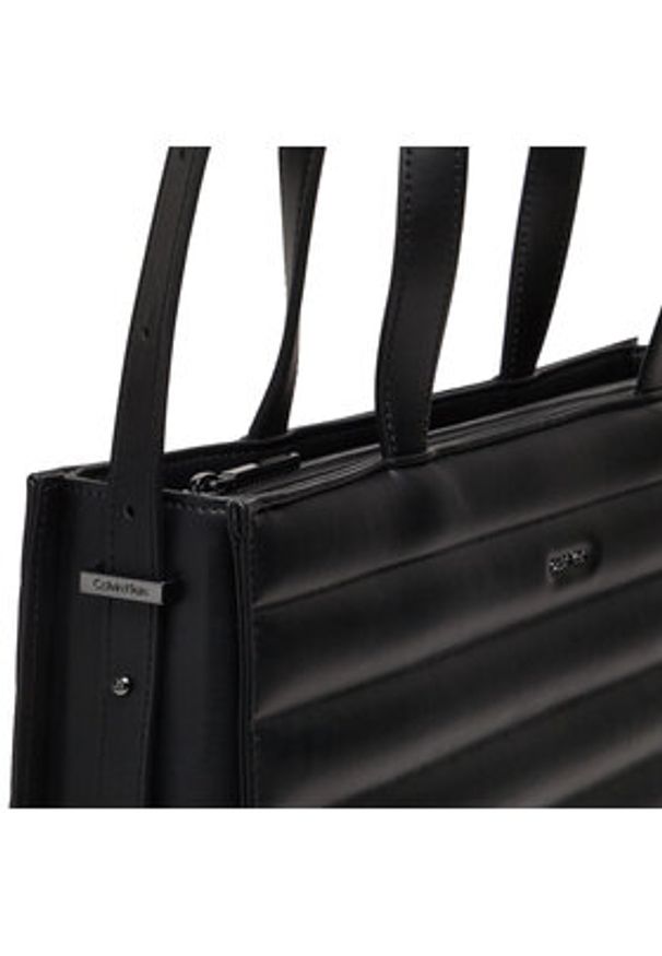 Calvin Klein Torebka Line Quilt Medium Tote K60K612120 Czarny. Kolor: czarny. Materiał: skórzane
