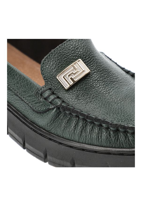 Zielone Półbuty Armodo Wygodne Wsuwane Obuwie Damskie. Okazja: na co dzień. Zapięcie: bez zapięcia. Kolor: zielony. Materiał: skóra. Wzór: aplikacja. Styl: casual, elegancki, klasyczny