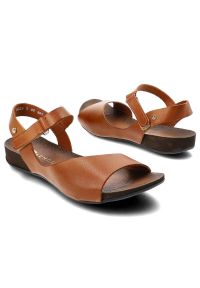 Brązowe Sandały Armodo Wygodne Obuwie Damskie. Kolor: brązowy. Materiał: skóra. Sezon: lato. Obcas: na obcasie. Styl: elegancki. Wysokość obcasa: niski #7