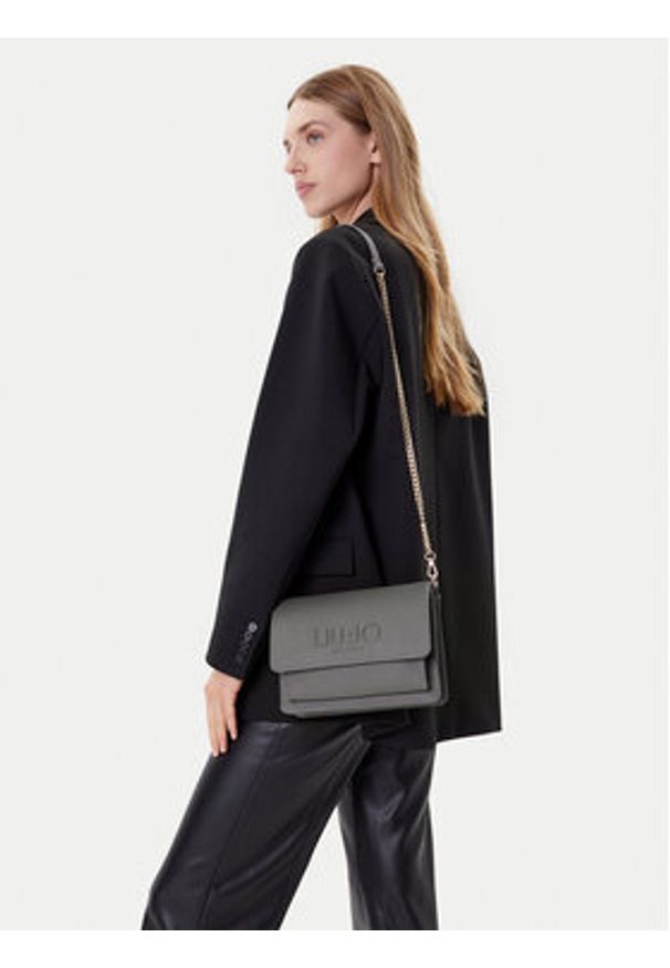 Liu Jo Torebka Ecs M Crossbody AF5152 E0087 Szary. Kolor: szary. Materiał: skórzane