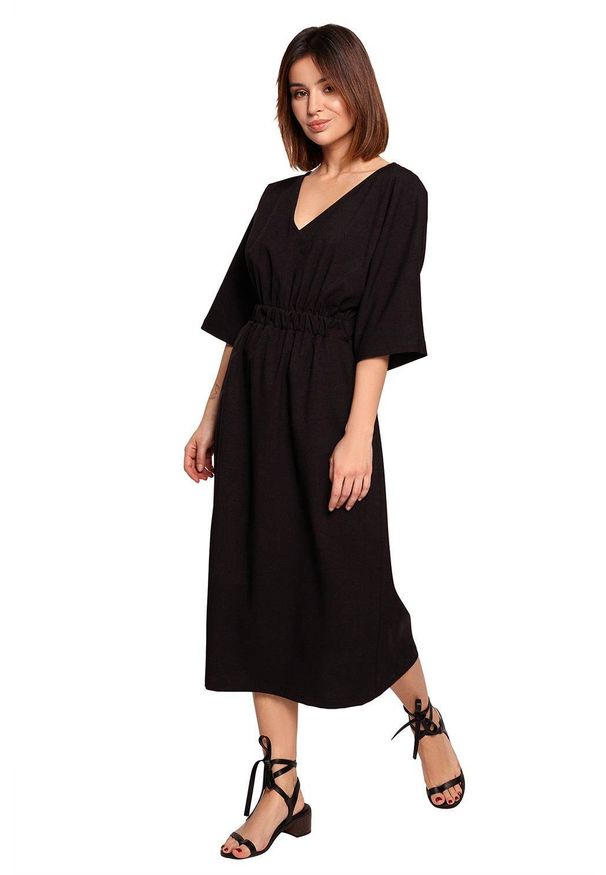 BE - Swobodna sukienka midi z szeroką gumą w pasie czarna. Okazja: na co dzień. Kolor: czarny. Materiał: guma. Sezon: wiosna, lato. Typ sukienki: proste. Styl: boho, casual. Długość: midi