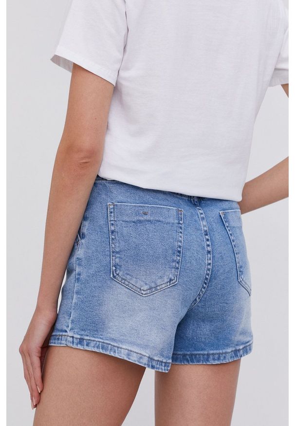 Answear Lab Szorty jeansowe damskie gładkie high waist. Okazja: na co dzień. Stan: podwyższony. Kolor: niebieski. Materiał: jeans. Wzór: gładki. Styl: wakacyjny