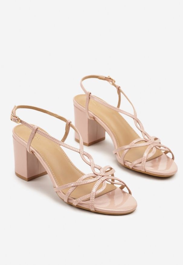 Born2be - Różowe Sandały na Obcasie Vices z Ozdobnymi Paskami Oviarissa. Okazja: na co dzień. Zapięcie: pasek. Kolor: różowy. Wzór: paski. Obcas: na obcasie. Styl: casual, klasyczny. Wysokość obcasa: średni