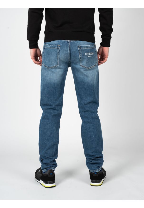 Iceberg Jeansy | 28016003 | Mężczyzna | Niebieski. Okazja: na co dzień. Kolor: niebieski. Styl: klasyczny, casual
