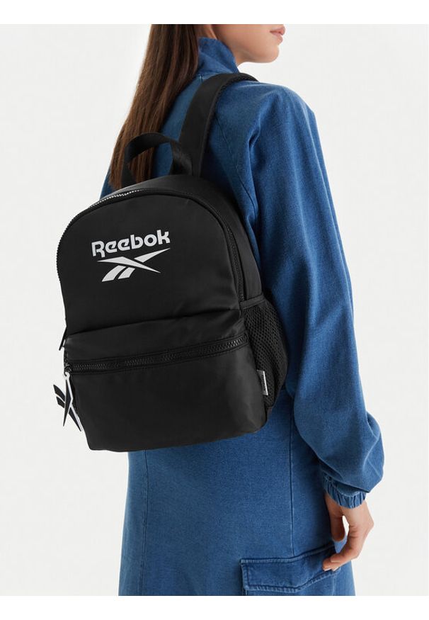 Reebok Plecak CWBEO-RBK-047-CCC-05 Czarny. Kolor: czarny. Materiał: poliester