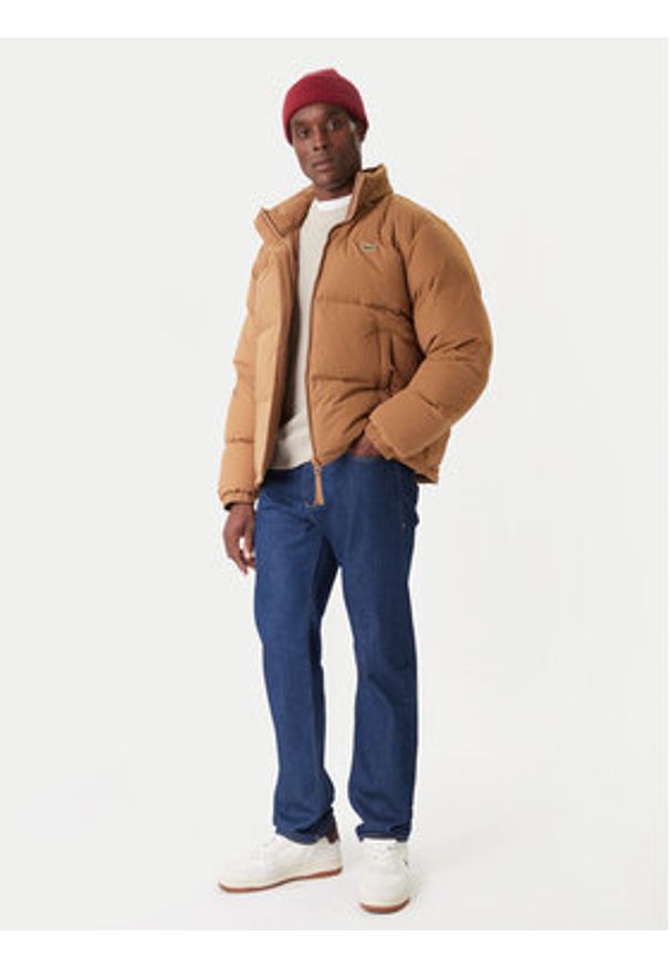 Lacoste Kurtka puchowa BH5154 Brązowy Regular Fit. Kolor: brązowy. Materiał: syntetyk