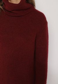 Born2be - Bordowa Sukienka Sweterkowa z Golfem z Wiskozą i Wełną Fedamira. Okazja: na co dzień. Typ kołnierza: golf. Kolor: czerwony. Materiał: wełna, wiskoza. Typ sukienki: proste. Styl: casual, klasyczny. Długość: maxi #2