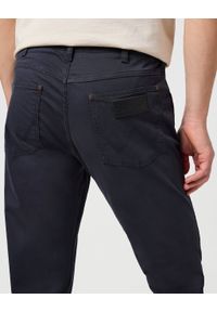 Wrangler - WRANGLER MĘSKIE SPODNIE JEANSOWE GREENSBORO DARK NAVY 112353072 #5