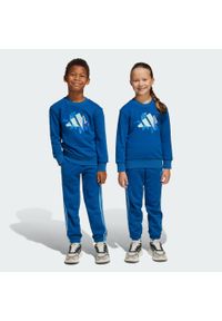 Adidas - Zestaw adidas Disney Lilo & Stitch Jogger Kids. Kolor: niebieski. Materiał: dresówka, bawełna. Wzór: motyw z bajki