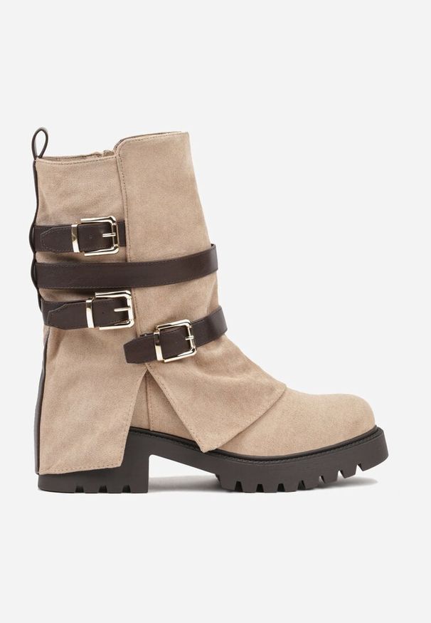 Renee - Ciemnobeżowe Botki Bikery Ozdobione Klamrami i Wywiniętą Cholewką Seride. Okazja: na co dzień. Zapięcie: klamry. Kolor: beżowy. Materiał: wełna, jeans, skóra. Szerokość cholewki: normalna. Wzór: aplikacja. Styl: casual